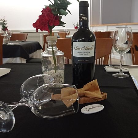 Pension Restaurante Casablanca Torreperogil 外观 照片