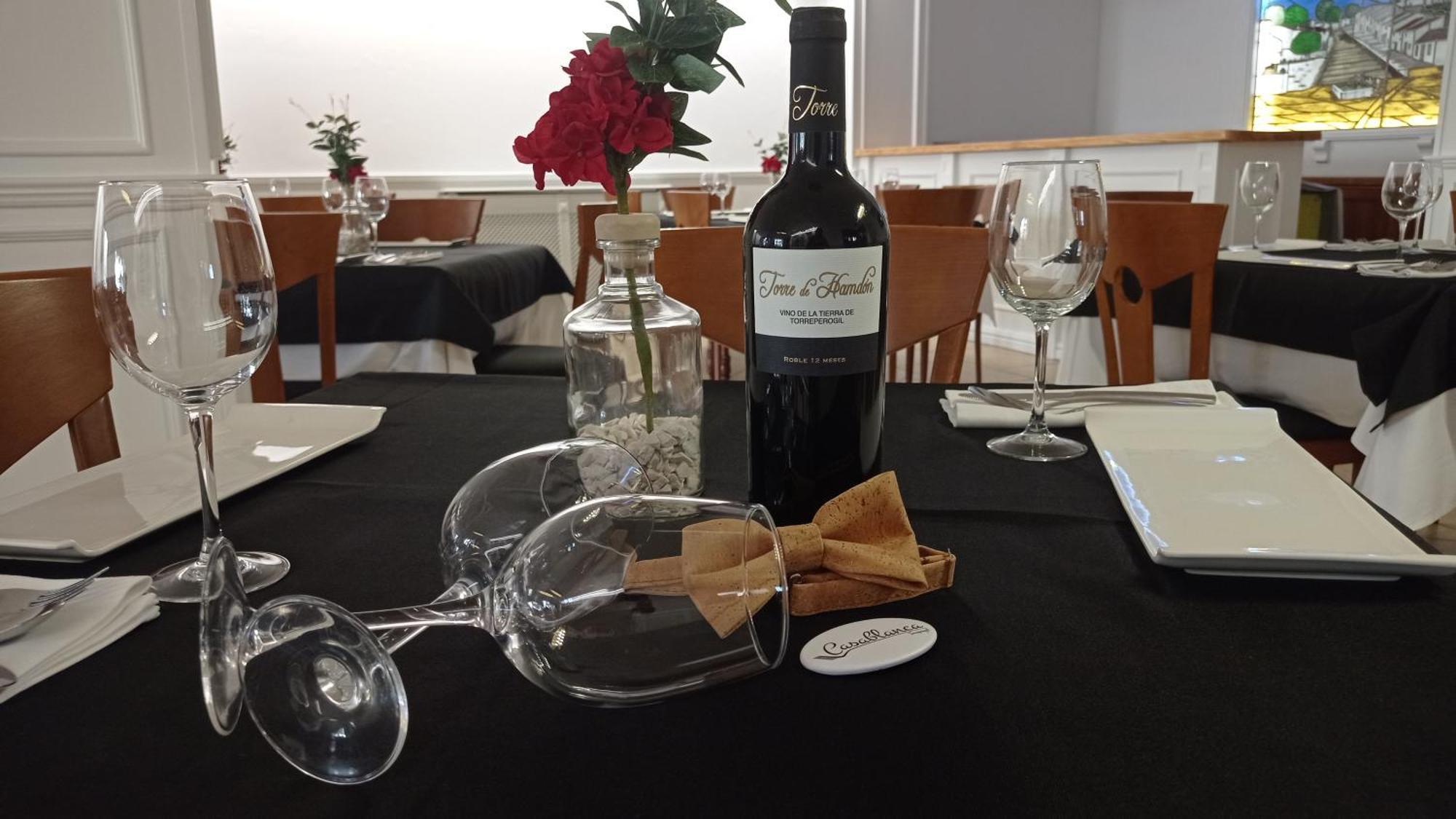 Pension Restaurante Casablanca Torreperogil 外观 照片
