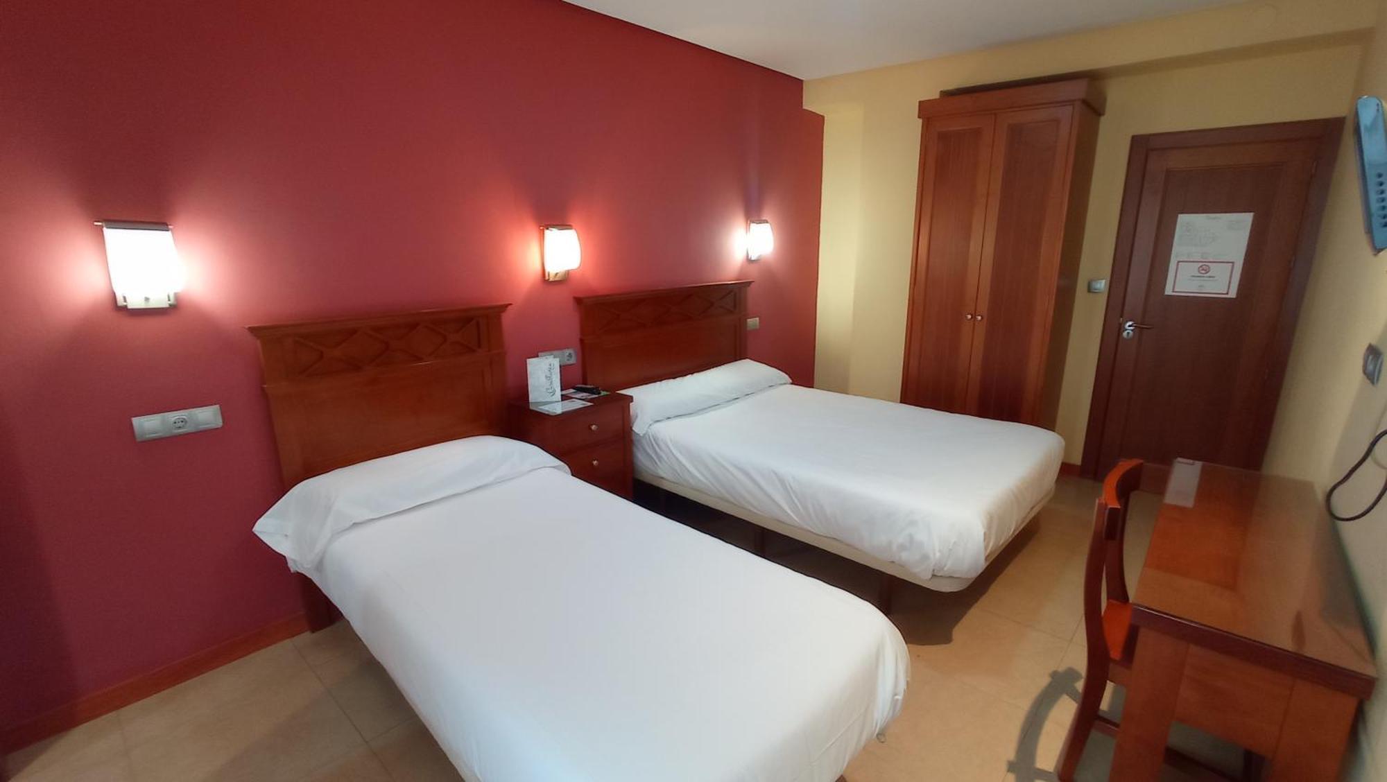 Pension Restaurante Casablanca Torreperogil 外观 照片